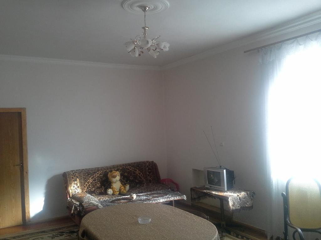 Spandaryan House Yeghegnadzor Chambre photo